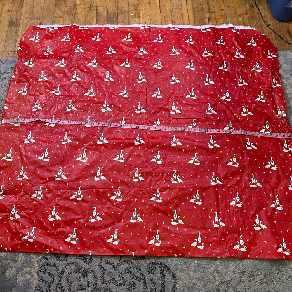 Vintage 90s Christmas Holly Goose Rectangle Tablecloth - Picture 3 of 3